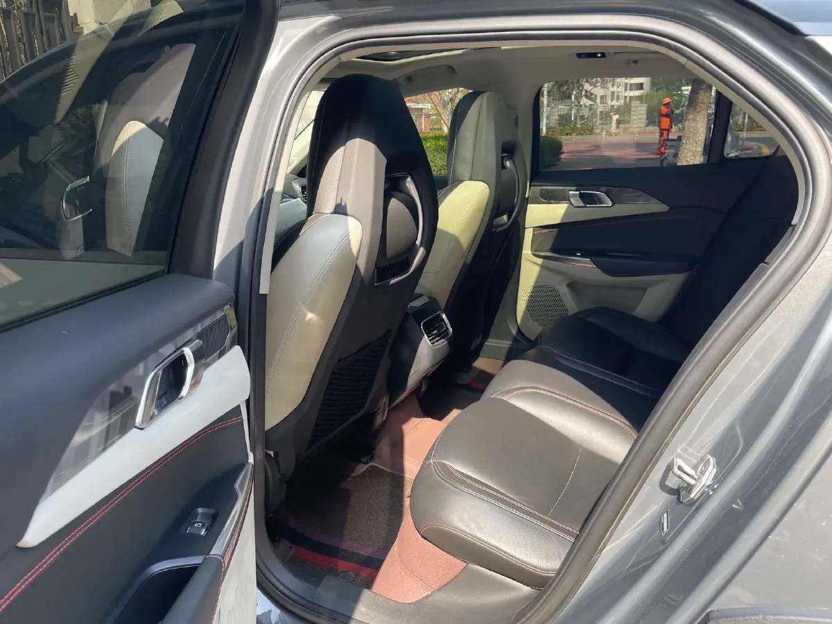 2018 Toyota C-HR 2.0L 171HP L4 CVT,autocango,china used car exporter,china ev exporter,chinese used car exporter,chinese used ev exporter