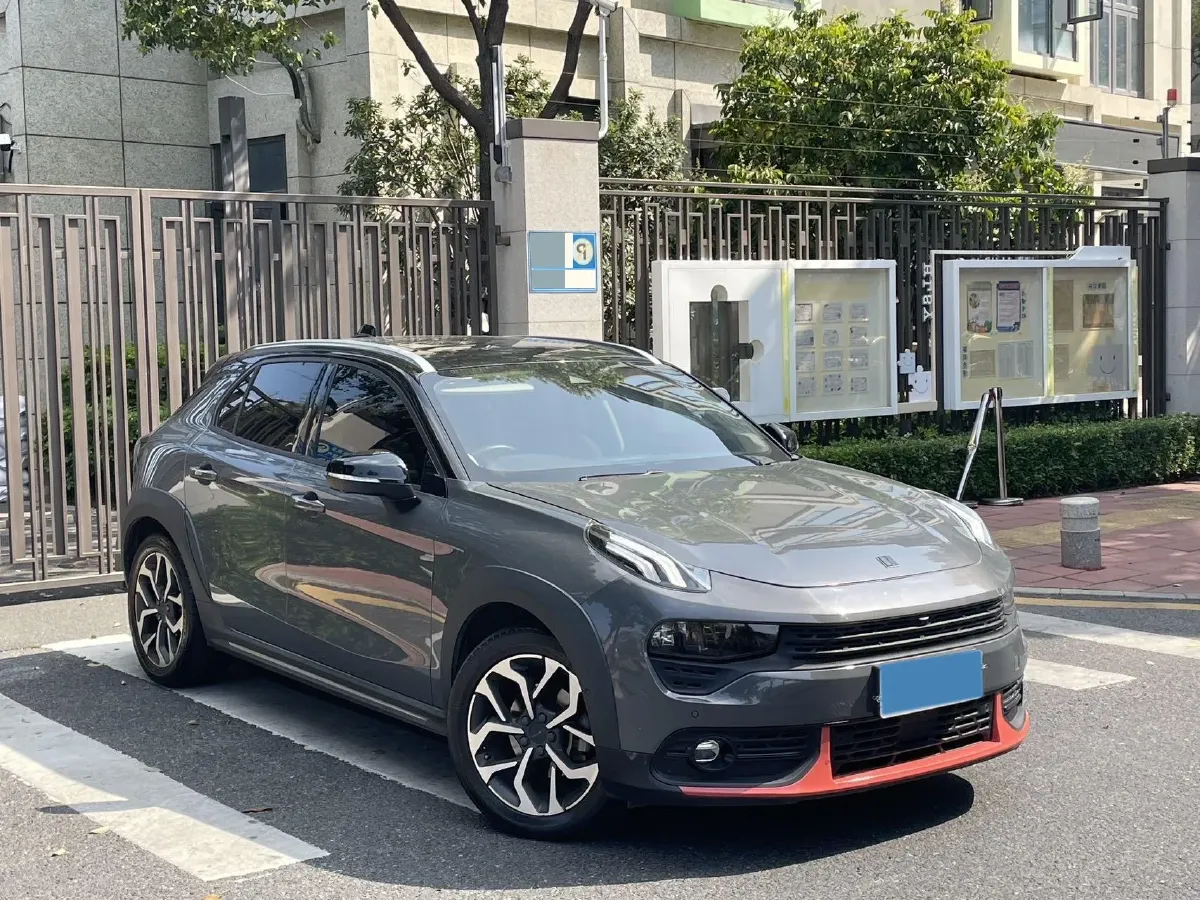 2018 Toyota C-HR 2.0L 171HP L4 CVT,autocango,china used car exporter,china ev exporter,chinese used car exporter,chinese used ev exporter