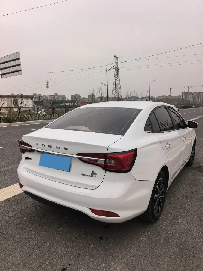 2020 Roewe i5 1.5L 120HP L4 CVT,autocango,china used car exporter,china ev exporter,chinese used car exporter,chinese used ev exporter