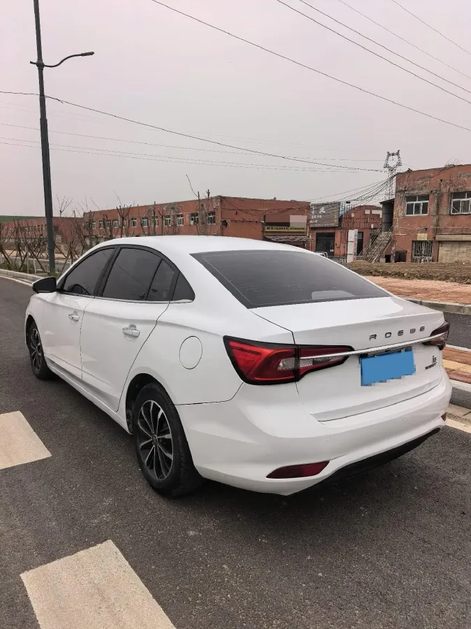 2020 Roewe i5 1.5L 120HP L4 CVT,autocango,china used car exporter,china ev exporter,chinese used car exporter,chinese used ev exporter