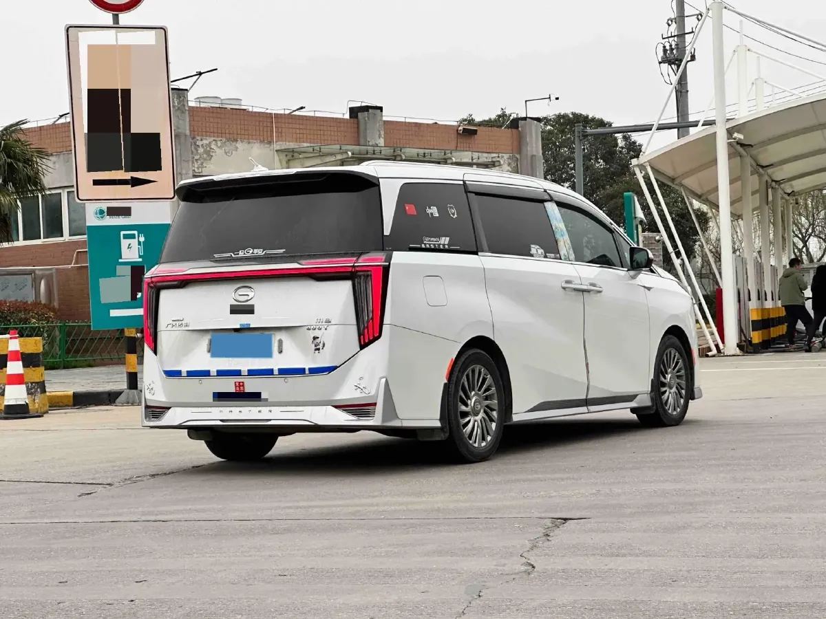 2023 GAC Trumpchi M8 2.0T 252HP L4 8AT,autocango,china used car exporter,china ev exporter,chinese used car exporter,chinese used ev exporter