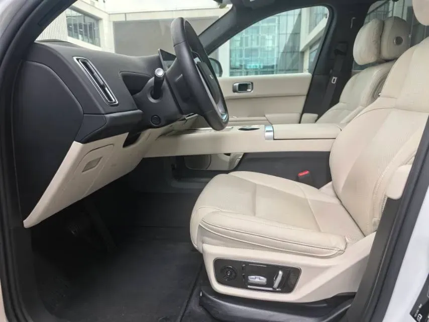 2024 Li L8 Range Extended 154HP REEV 52.3KWH,autocango,china used car exporter,china ev exporter,chinese used car exporter,chinese used ev exporter