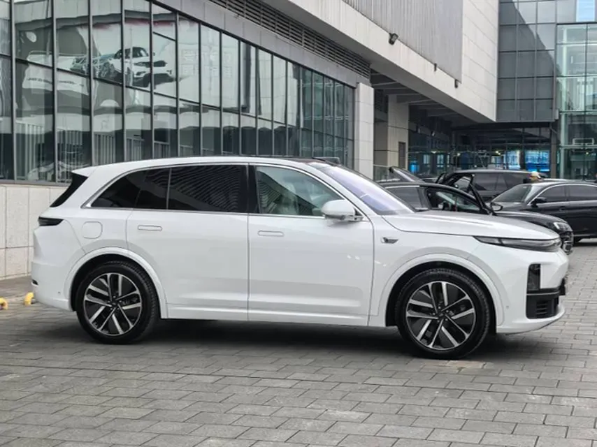 2024 Li L8 Range Extended 154HP REEV 52.3KWH,autocango,china used car exporter,china ev exporter,chinese used car exporter,chinese used ev exporter