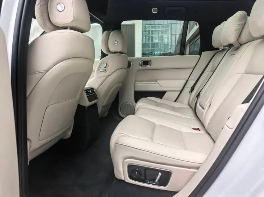 2024 Li L8 Range Extended 154HP REEV 52.3KWH,autocango,china used car exporter,china ev exporter,chinese used car exporter,chinese used ev exporter