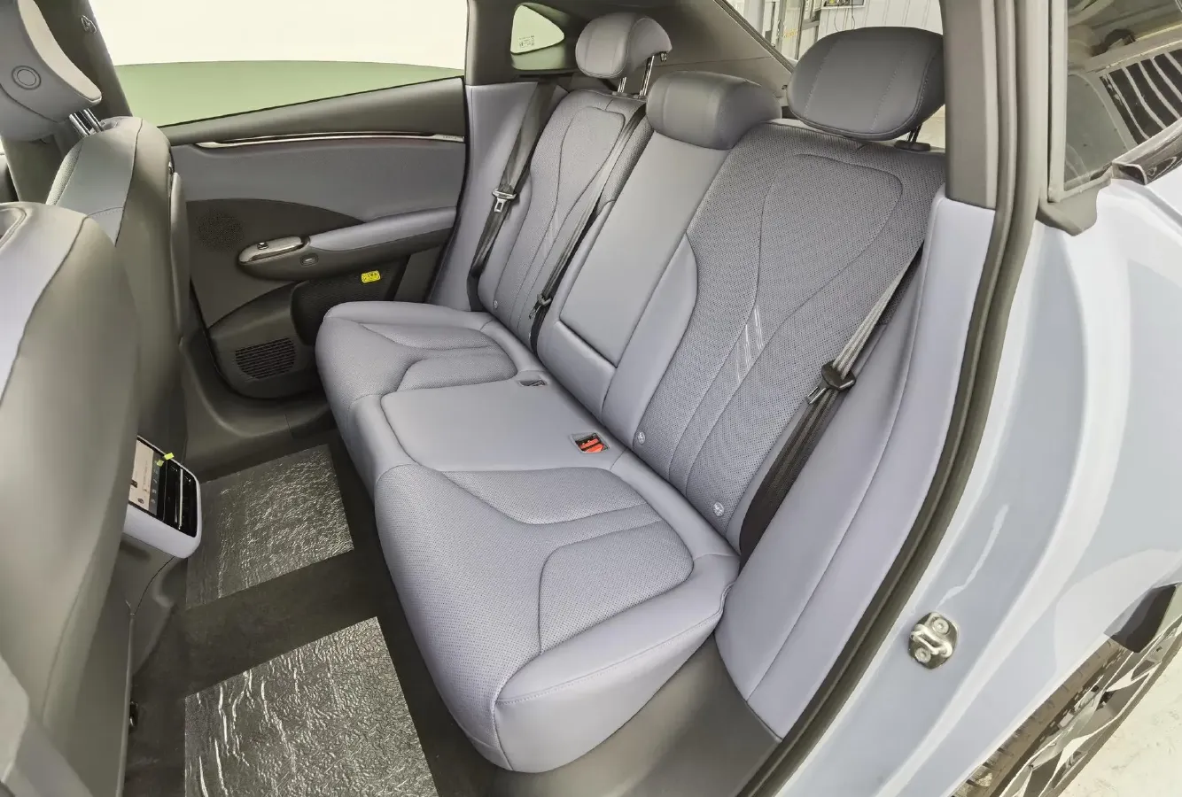 2025 Xpeng G7 BEV,autocango,china used car exporter,china ev exporter,chinese used car exporter,chinese used ev exporter