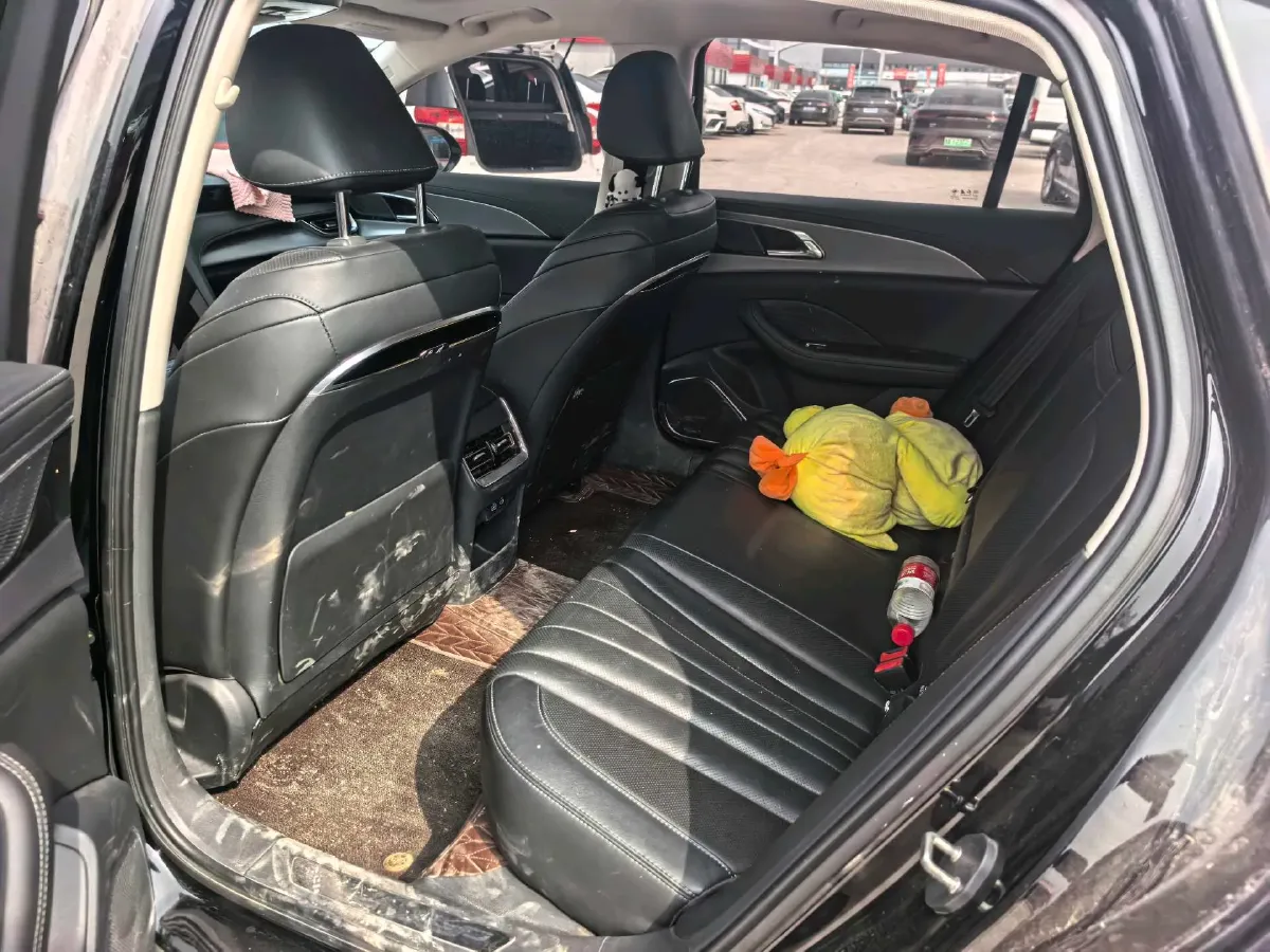 2023 HongQi H5 2.0T 224HP L4 8AT,autocango,china used car exporter,china ev exporter,chinese used car exporter,chinese used ev exporter