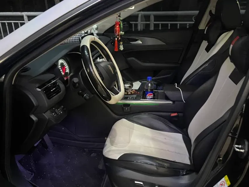 2022 HongQi H5 1.8T 197HP L4 6AT,autocango,china used car exporter,china ev exporter,chinese used car exporter,chinese used ev exporter