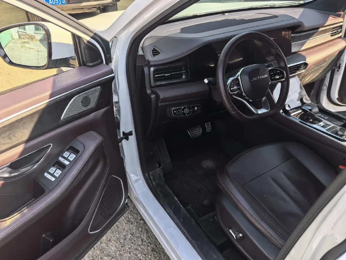 2022 Jetour X90 2.0T 254HP L4 7DCT,autocango,china used car exporter,china ev exporter,chinese used car exporter,chinese used ev exporter