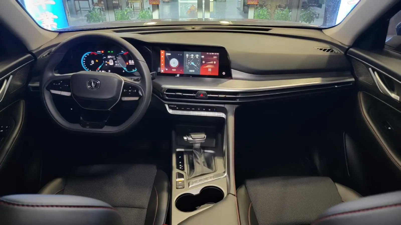 2023 ChangAn CS35 Plus 1.4T 160HP L4 7DCT,autocango,china used car exporter,china ev exporter,chinese used car exporter,chinese used ev exporter