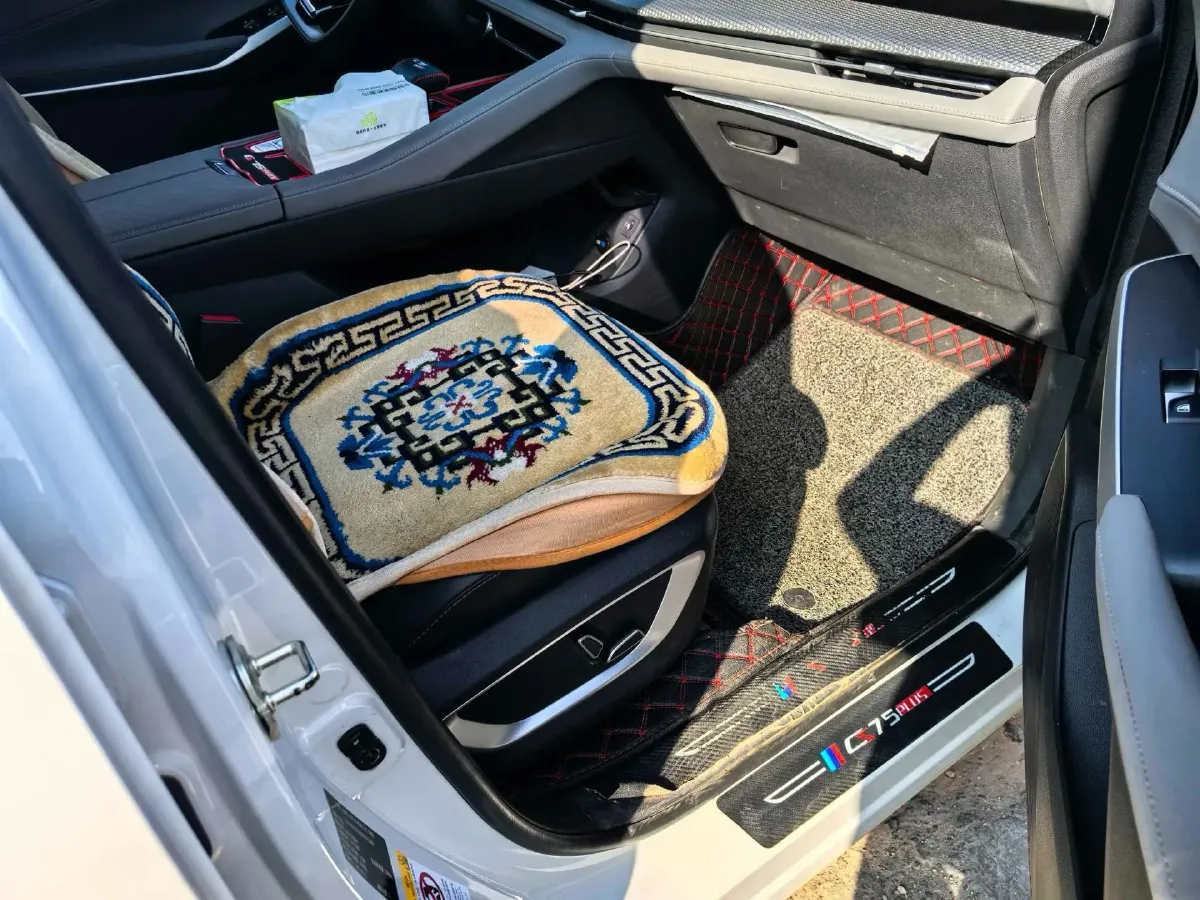 2022 ChangAn CS75 Plus 1.5T 188HP L4 8AT,autocango,china used car exporter,china ev exporter,chinese used car exporter,chinese used ev exporter