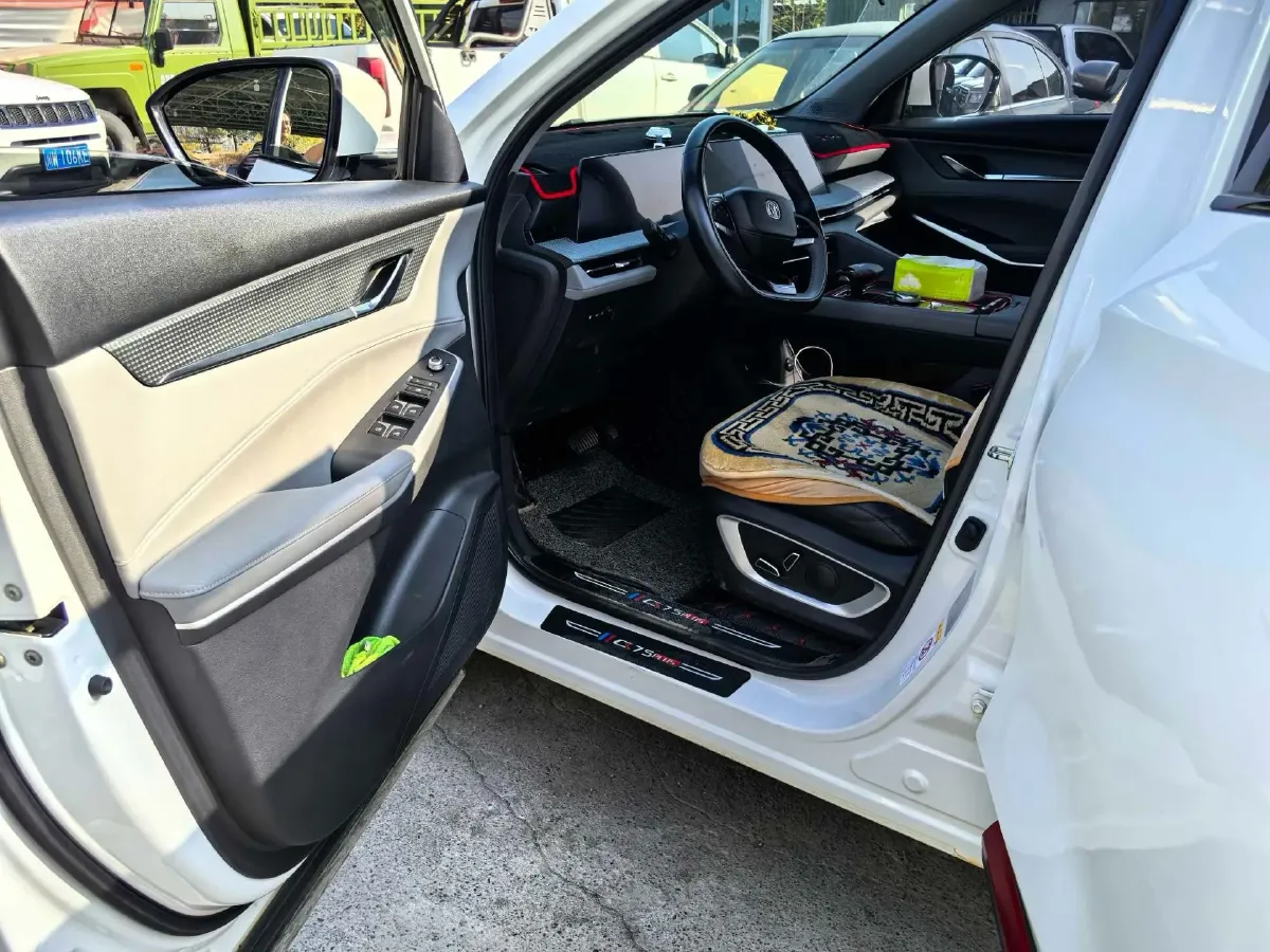 2022 ChangAn CS75 Plus 1.5T 188HP L4 8AT,autocango,china used car exporter,china ev exporter,chinese used car exporter,chinese used ev exporter