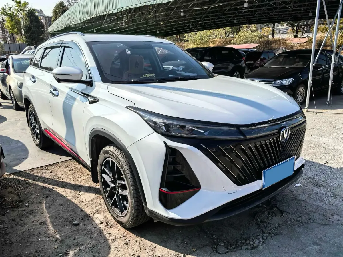 2022 ChangAn CS75 Plus 1.5T 188HP L4 8AT,autocango,china used car exporter,china ev exporter,chinese used car exporter,chinese used ev exporter