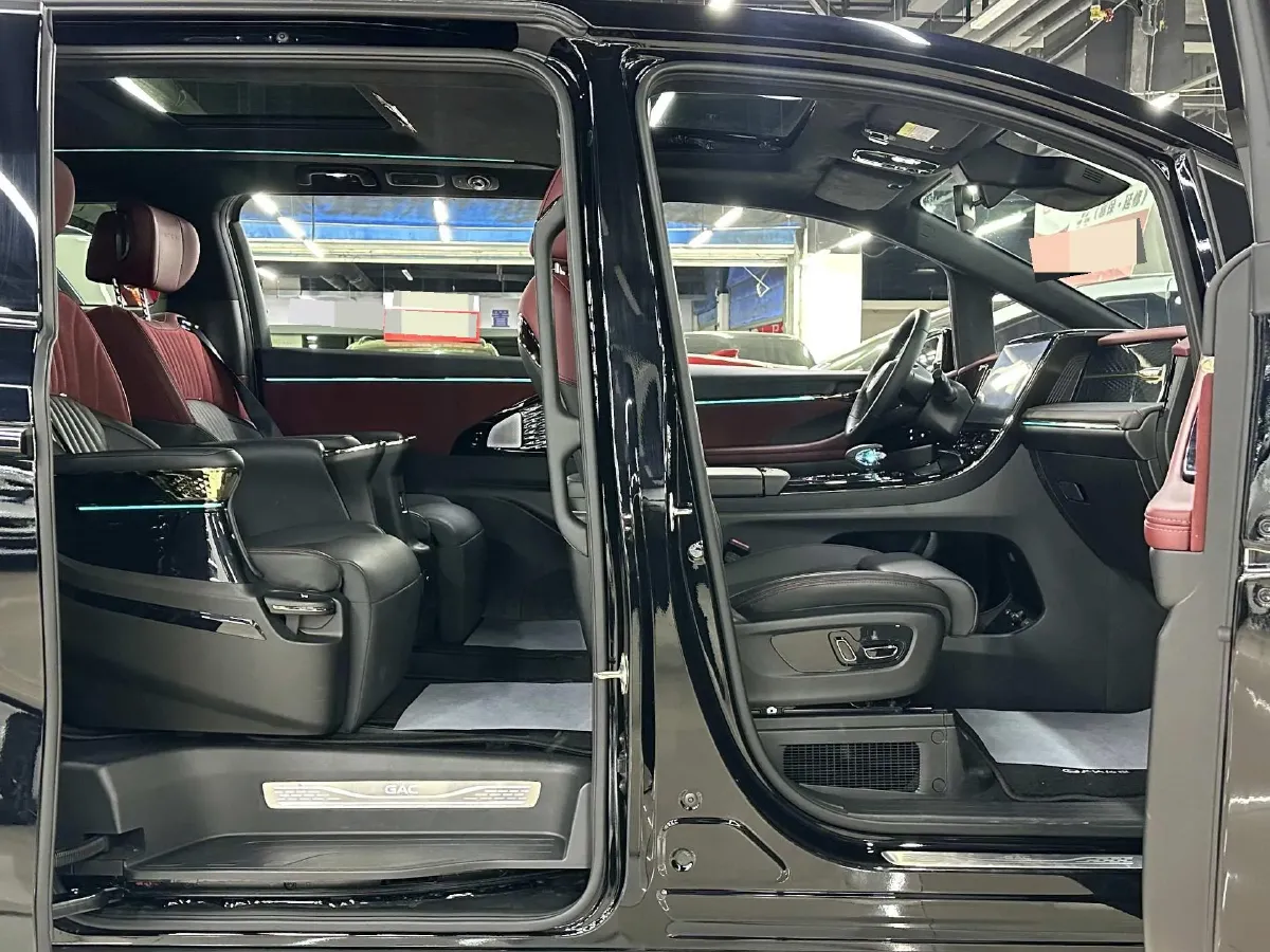 2024 GAC Trumpchi M8 2.0T 252HP L4 8AT,autocango,china used car exporter,china ev exporter,chinese used car exporter,chinese used ev exporter