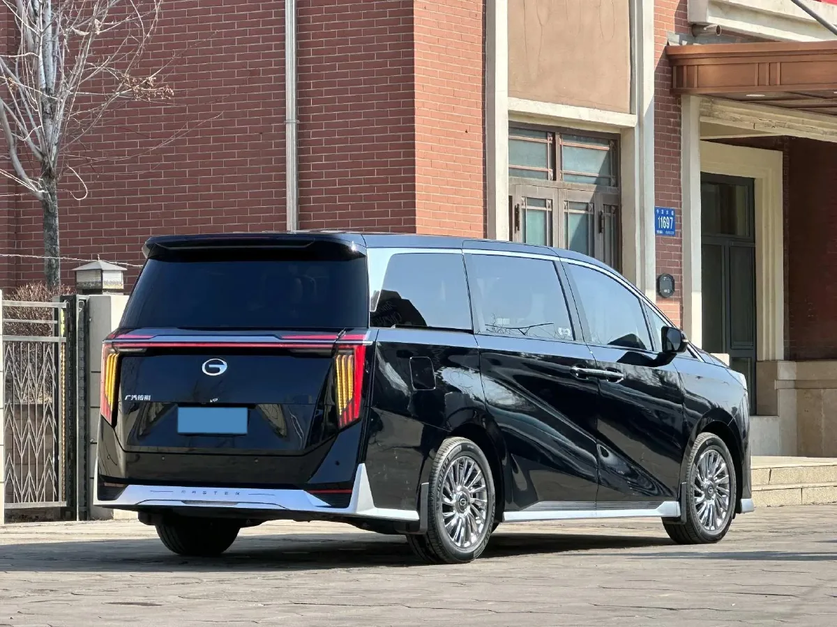 2024 GAC Trumpchi M8 2.0T 252HP L4 8AT,autocango,china used car exporter,china ev exporter,chinese used car exporter,chinese used ev exporter