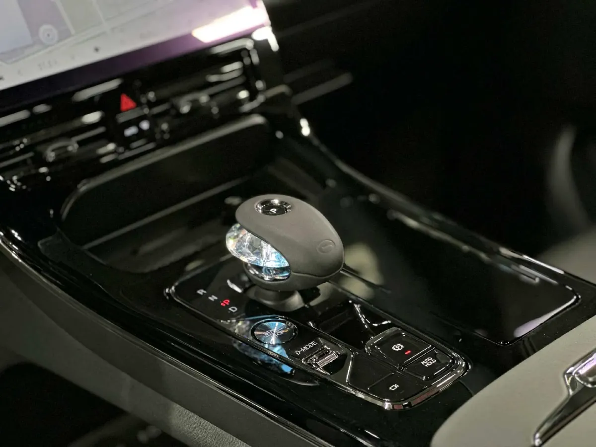 2024 GAC Trumpchi M8 2.0T 252HP L4 8AT,autocango,china used car exporter,china ev exporter,chinese used car exporter,chinese used ev exporter