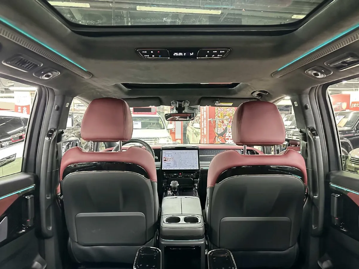 2024 GAC Trumpchi M8 2.0T 252HP L4 8AT,autocango,china used car exporter,china ev exporter,chinese used car exporter,chinese used ev exporter