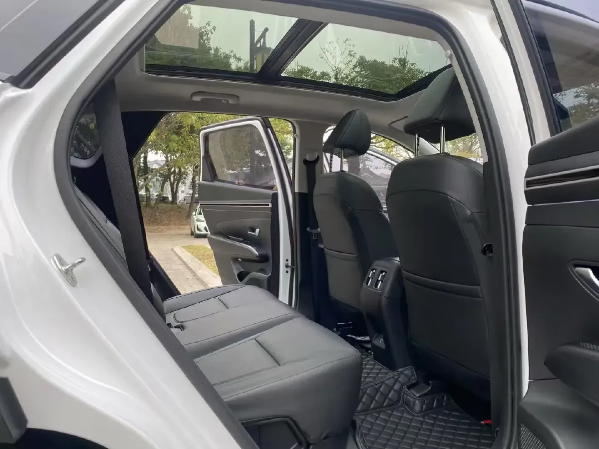 2023 Hyundai Tucson 1.5T 200HP L4 8AT,autocango,china used car exporter,china ev exporter,chinese used car exporter,chinese used ev exporter