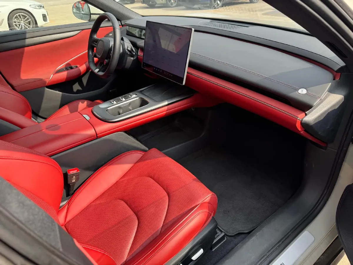 2024 MI SU7 BEV 73.6KWH,autocango,china used car exporter,china ev exporter,chinese used car exporter,chinese used ev exporter