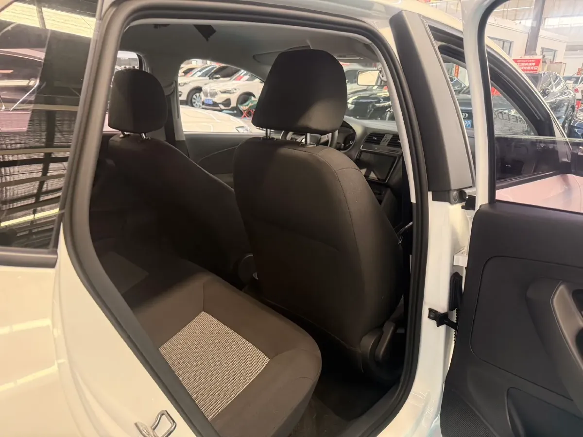 2016 Volkswagen Polo 1.4L 90HP L4 6AT,autocango,china used car exporter,china ev exporter,chinese used car exporter,chinese used ev exporter