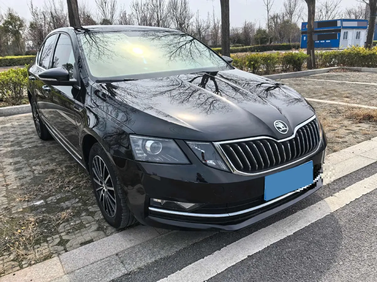 2019 Skoda Octavia 1.2T 116HP L4 7DCT,autocango,china used car exporter,china ev exporter,chinese used car exporter,chinese used ev exporter