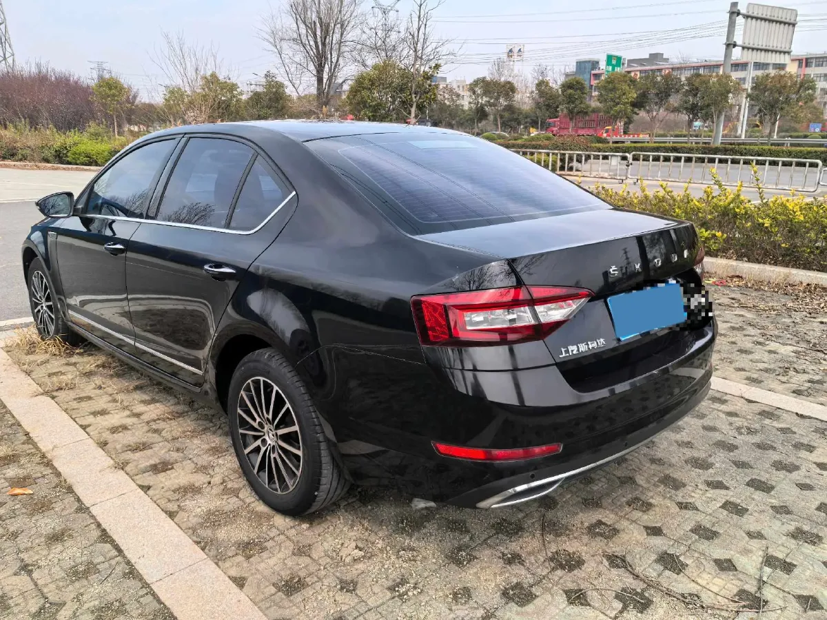 2019 Skoda Octavia 1.2T 116HP L4 7DCT,autocango,china used car exporter,china ev exporter,chinese used car exporter,chinese used ev exporter