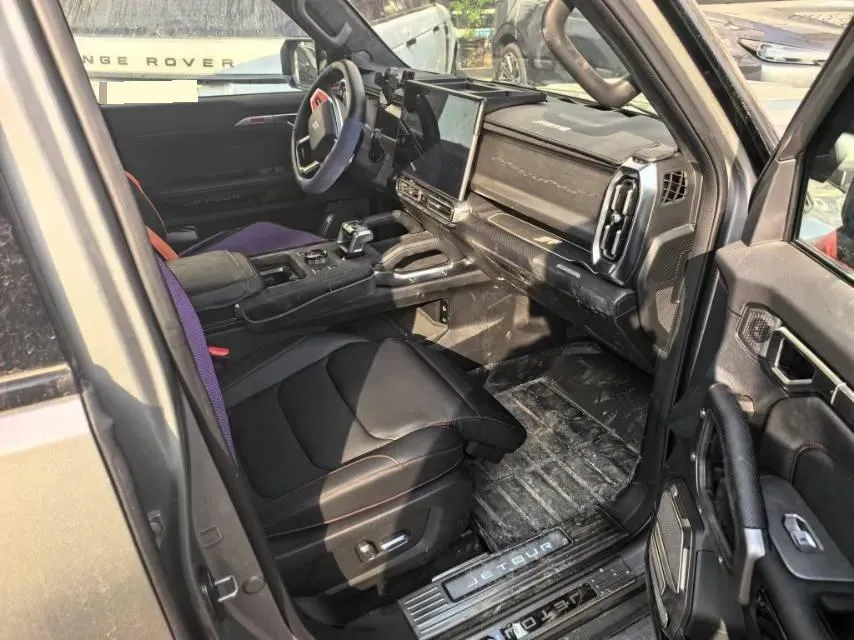 2025 Jetour Traveller 2.0T 254HP L4 7DCT,autocango,china used car exporter,china ev exporter,chinese used car exporter,chinese used ev exporter