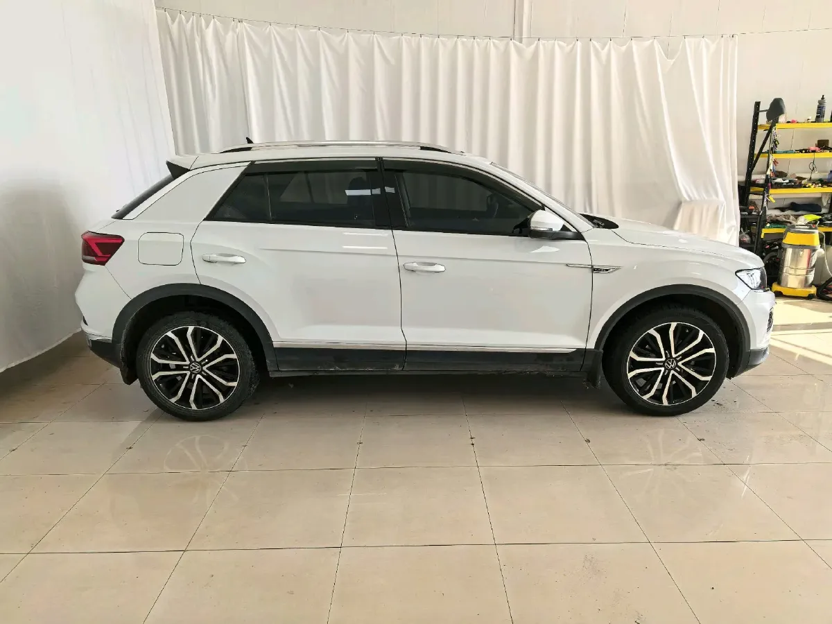 2021 Volkswagen T-Roc 1.4T 150HP L4 7DCT,autocango,china used car exporter,china ev exporter,chinese used car exporter,chinese used ev exporter