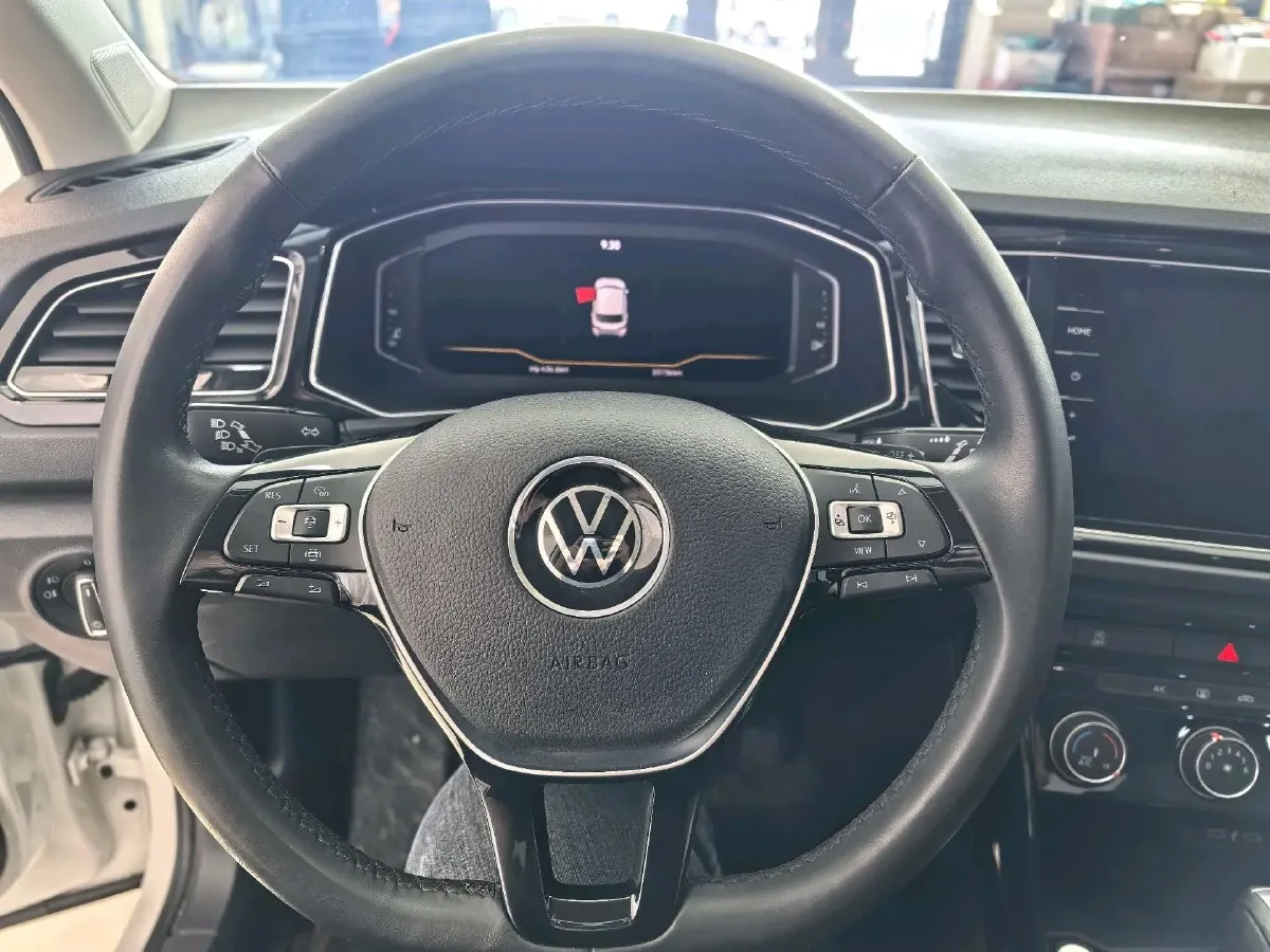 2021 Volkswagen T-Roc 1.4T 150HP L4 7DCT,autocango,china used car exporter,china ev exporter,chinese used car exporter,chinese used ev exporter