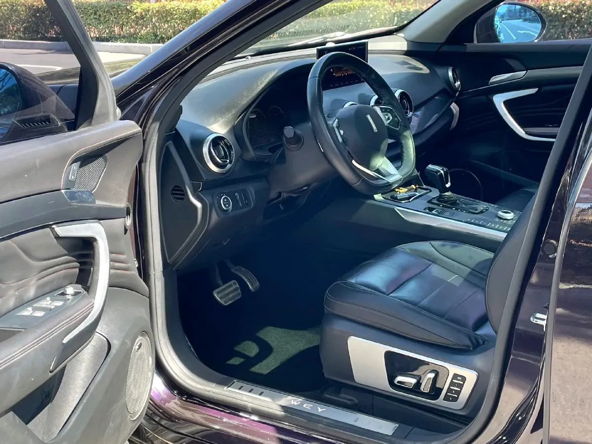 2017 WEY VV7 2.0T 234HP L4 7DCT,autocango,china used car exporter,china ev exporter,chinese used car exporter,chinese used ev exporter