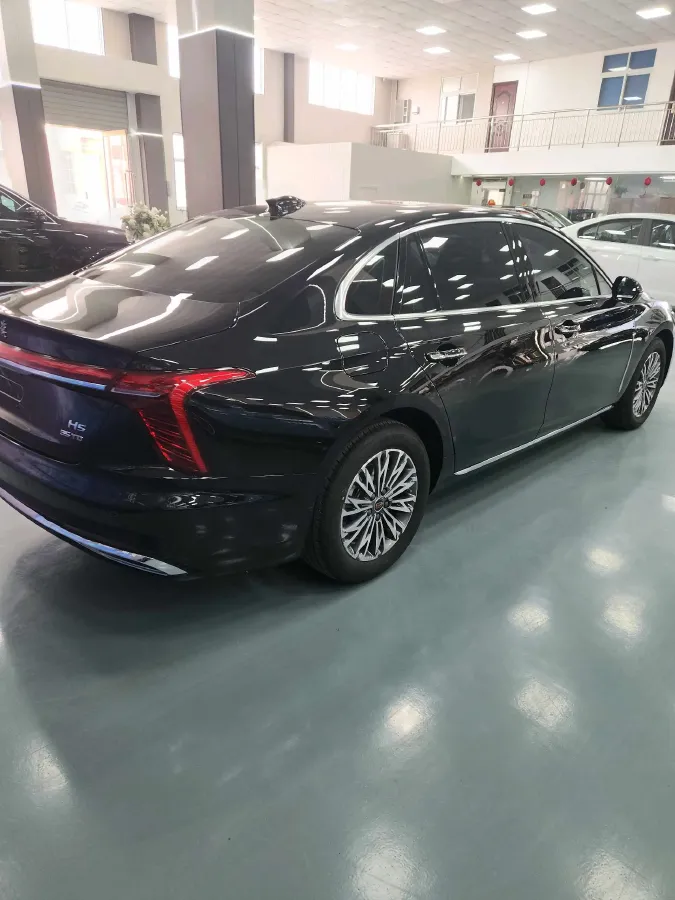 2025 HongQi H5 1.5T 169HP L4 7DCT,autocango,china used car exporter,china ev exporter,chinese used car exporter,chinese used ev exporter