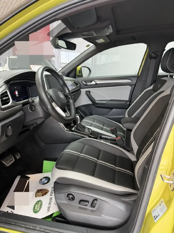 2023 Volkswagen T-Roc 1.5T 160HP L4 7DCT,autocango,china used car exporter,china ev exporter,chinese used car exporter,chinese used ev exporter