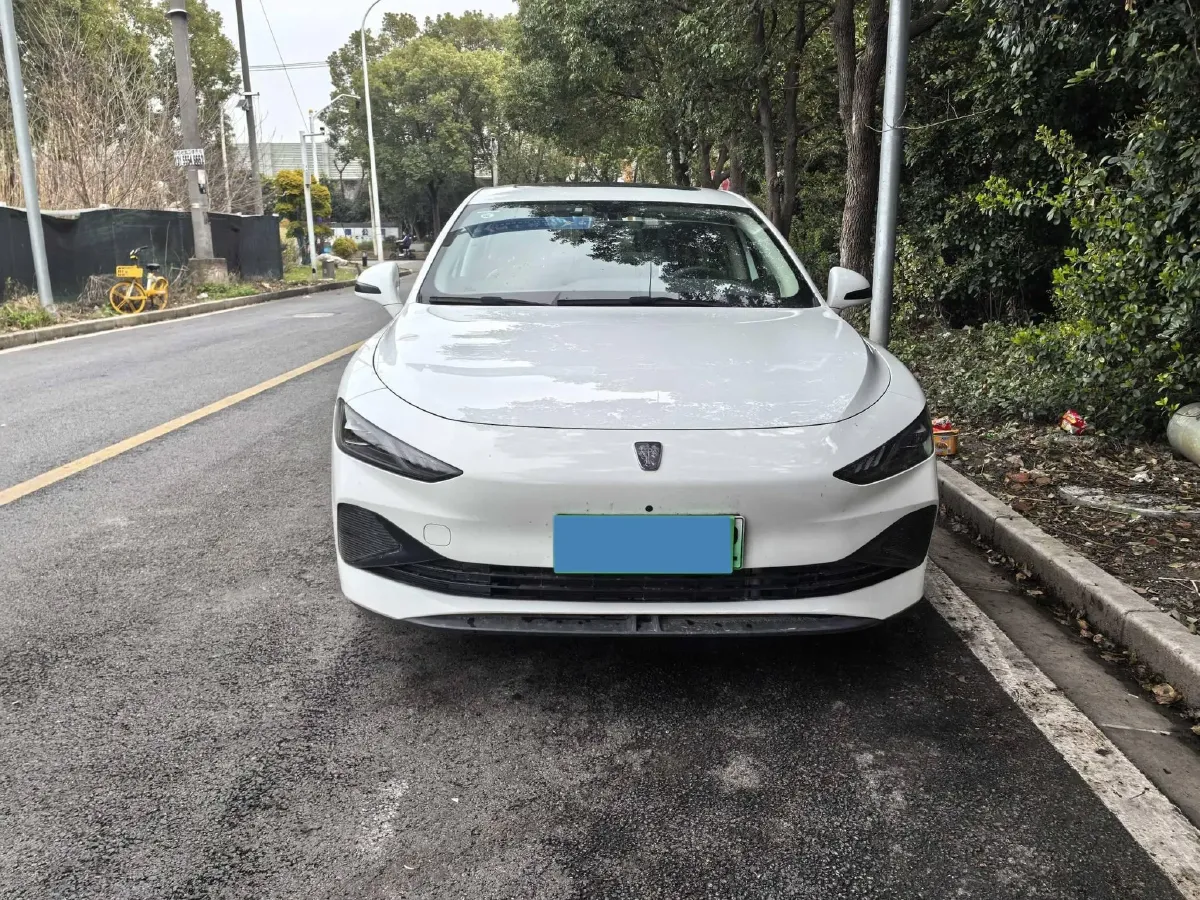 2023 Roewe D7 1.5L 112HP L4 1DHT PHEV 21.4KWH,autocango,china used car exporter,china ev exporter,chinese used car exporter,chinese used ev exporter