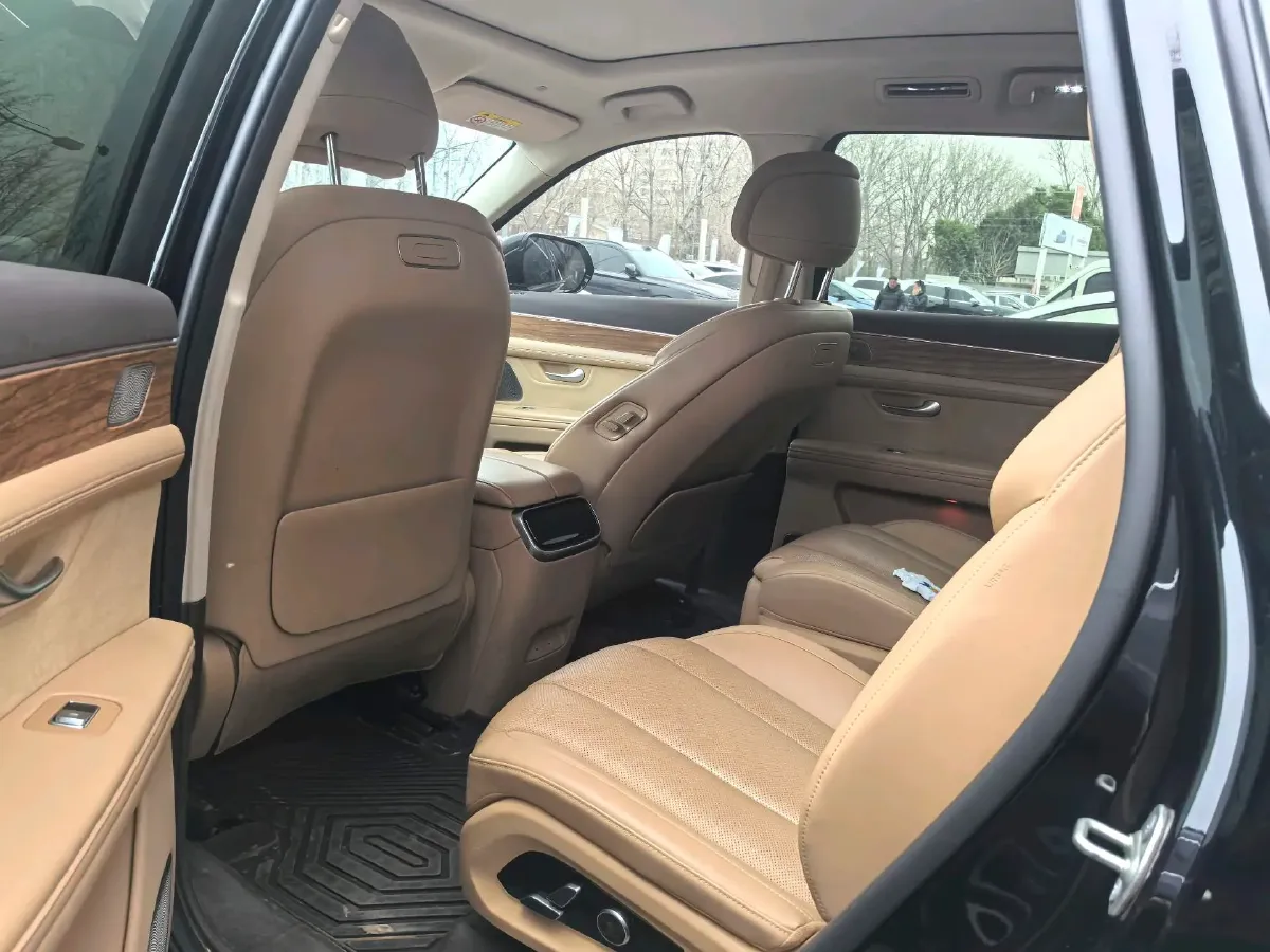 2024 AITO AITO M7 1.5T 152HP L4 REEV 42KWH,autocango,china used car exporter,china ev exporter,chinese used car exporter,chinese used ev exporter