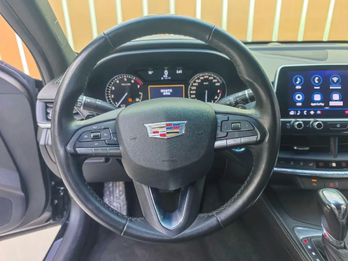 2022 Cadillac CT4 2.0T 237HP L4 8AT,autocango,china used car exporter,china ev exporter,chinese used car exporter,chinese used ev exporter