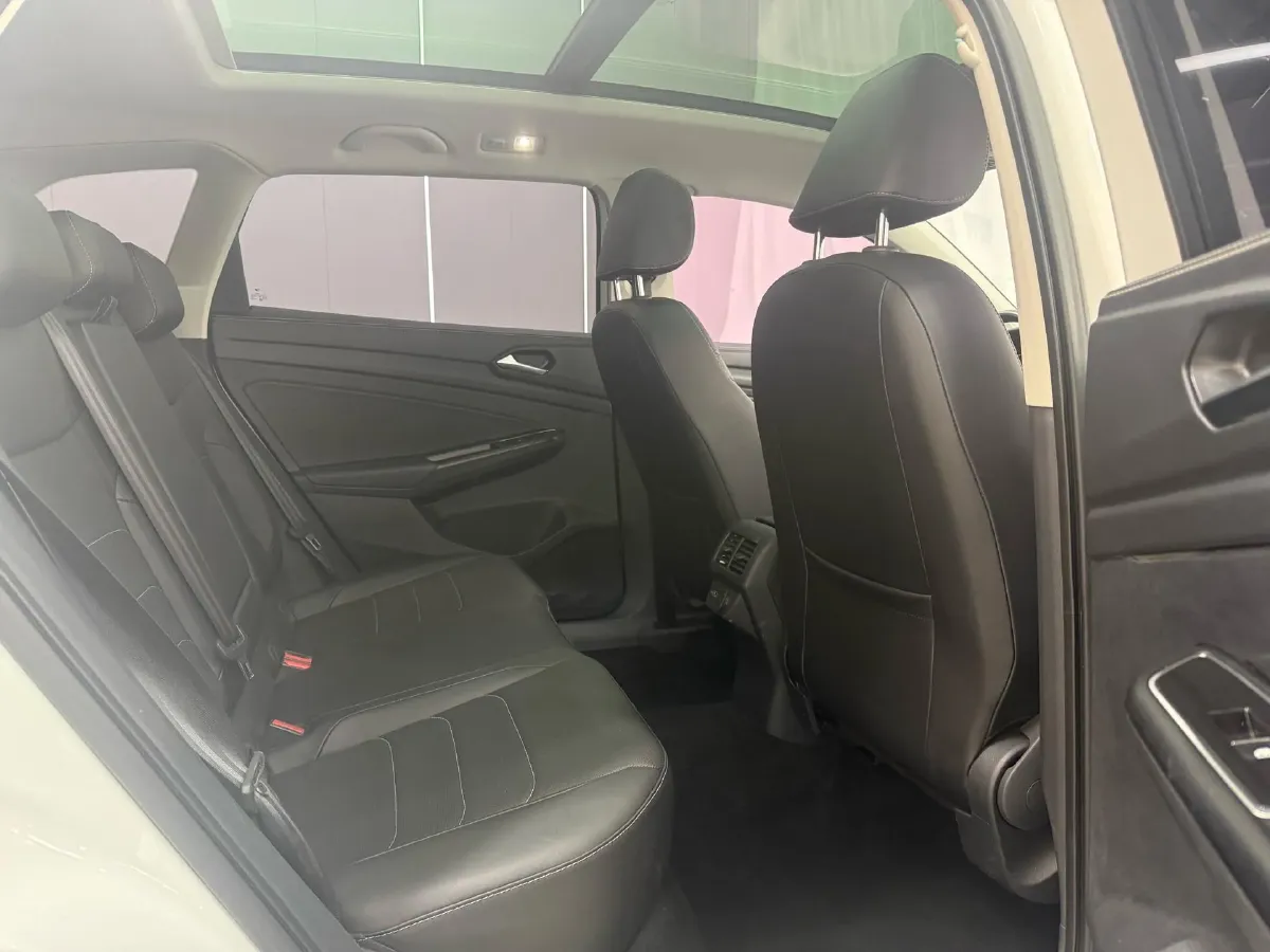 2022 Jetta VS7 1.4T 150HP L4 6AT,autocango,china used car exporter,china ev exporter,chinese used car exporter,chinese used ev exporter