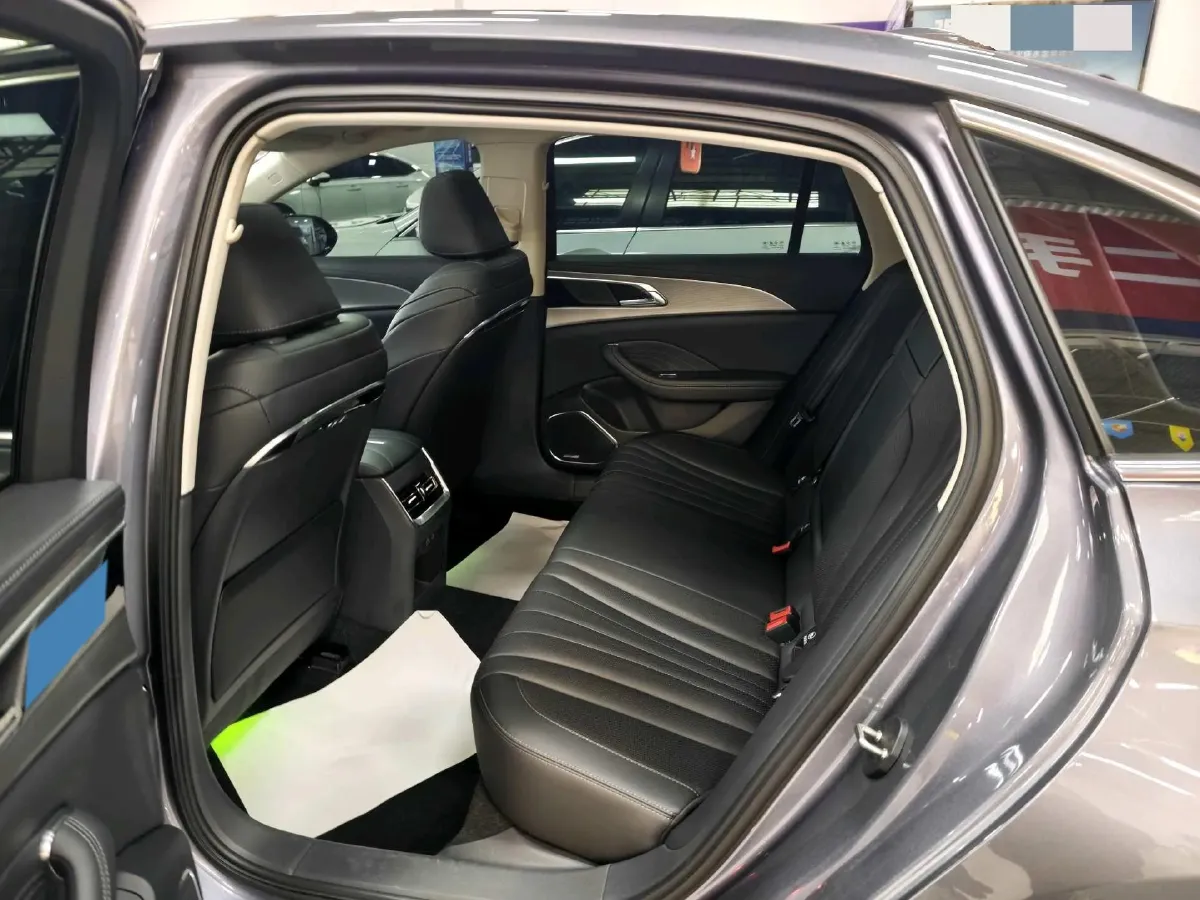 2024 HongQi H5 1.5T 169HP L4 7DCT,autocango,china used car exporter,china ev exporter,chinese used car exporter,chinese used ev exporter