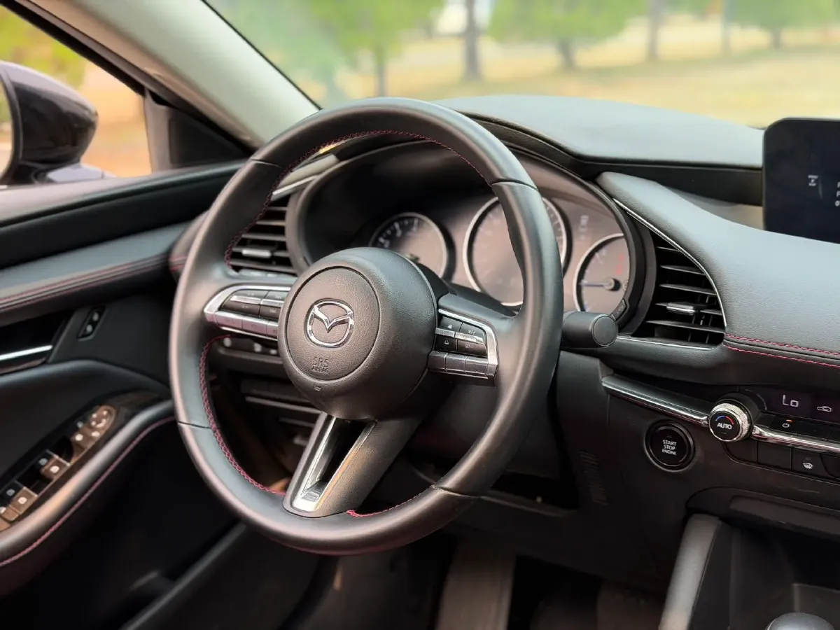 2022 Mazda 3 Axela 2.0L 158HP L4 6AT,autocango,china used car exporter,china ev exporter,chinese used car exporter,chinese used ev exporter