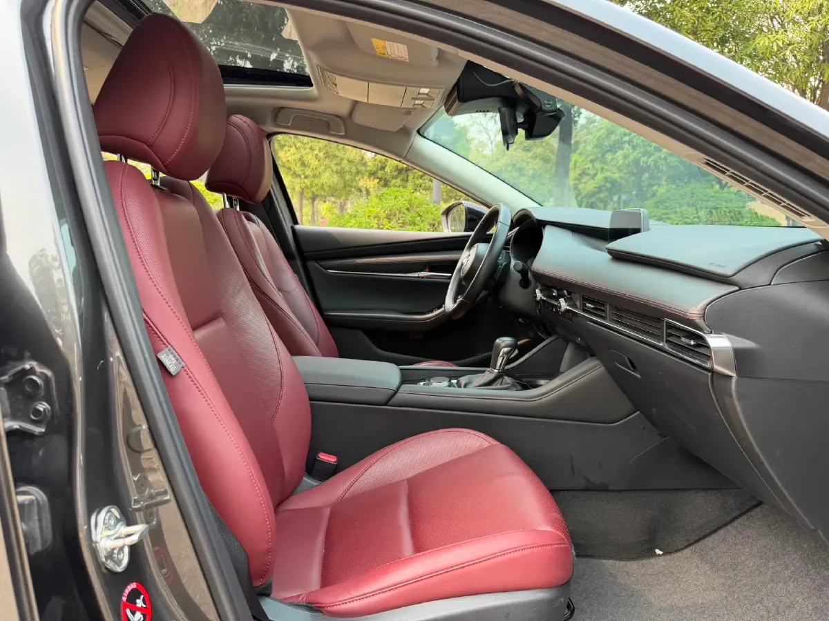 2022 Mazda 3 Axela 2.0L 158HP L4 6AT,autocango,china used car exporter,china ev exporter,chinese used car exporter,chinese used ev exporter