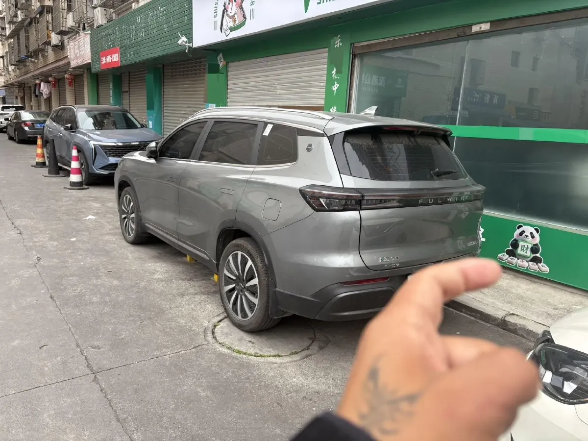 2025 Fulwin FulwinT8 1.5T 156HP L4 1DHT PHEV 18.67KWH,autocango,china used car exporter,china ev exporter,chinese used car exporter,chinese used ev exporter