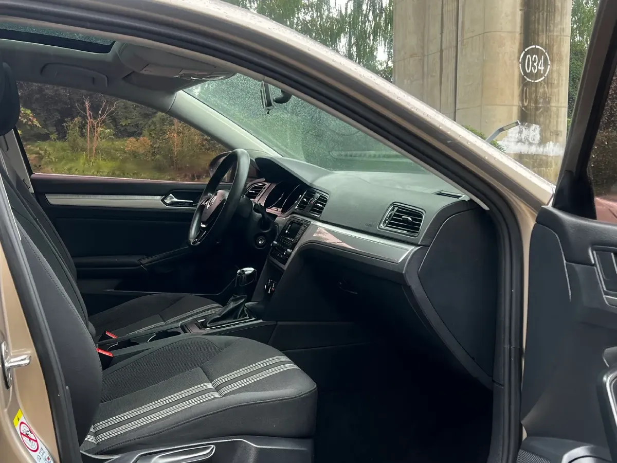 2017 Volkswagen Lamando 1.4T 131HP L4 7DCT,autocango,china used car exporter,china ev exporter,chinese used car exporter,chinese used ev exporter