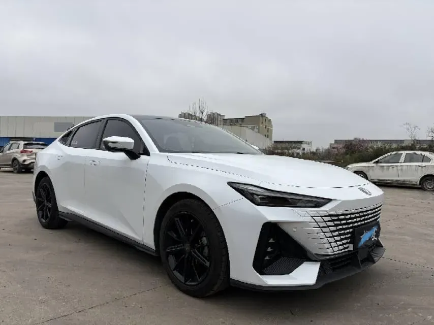 2023 ChangAn UNI-V 1.5T 188HP L4 7DCT,autocango,china used car exporter,china ev exporter,chinese used car exporter,chinese used ev exporter