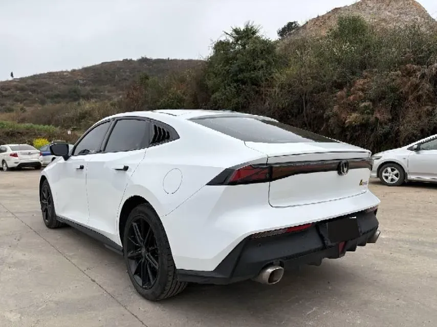 2023 ChangAn UNI-V 1.5T 188HP L4 7DCT,autocango,china used car exporter,china ev exporter,chinese used car exporter,chinese used ev exporter