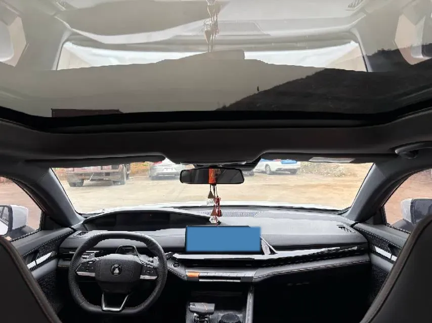 2023 ChangAn UNI-V 1.5T 188HP L4 7DCT,autocango,china used car exporter,china ev exporter,chinese used car exporter,chinese used ev exporter