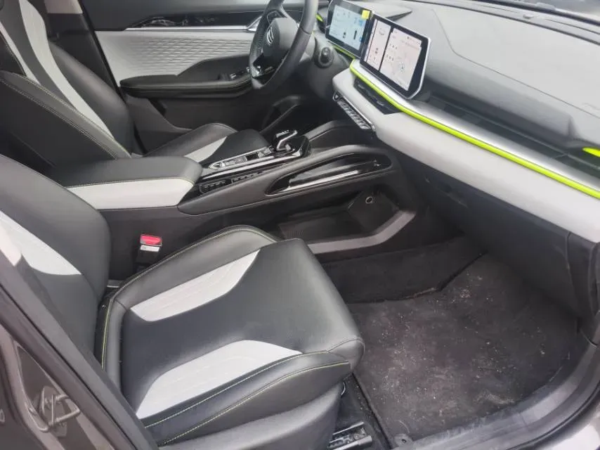 2022 Geely Coolray 1.5T 181HP L4 7DCT,autocango,china used car exporter,china ev exporter,chinese used car exporter,chinese used ev exporter