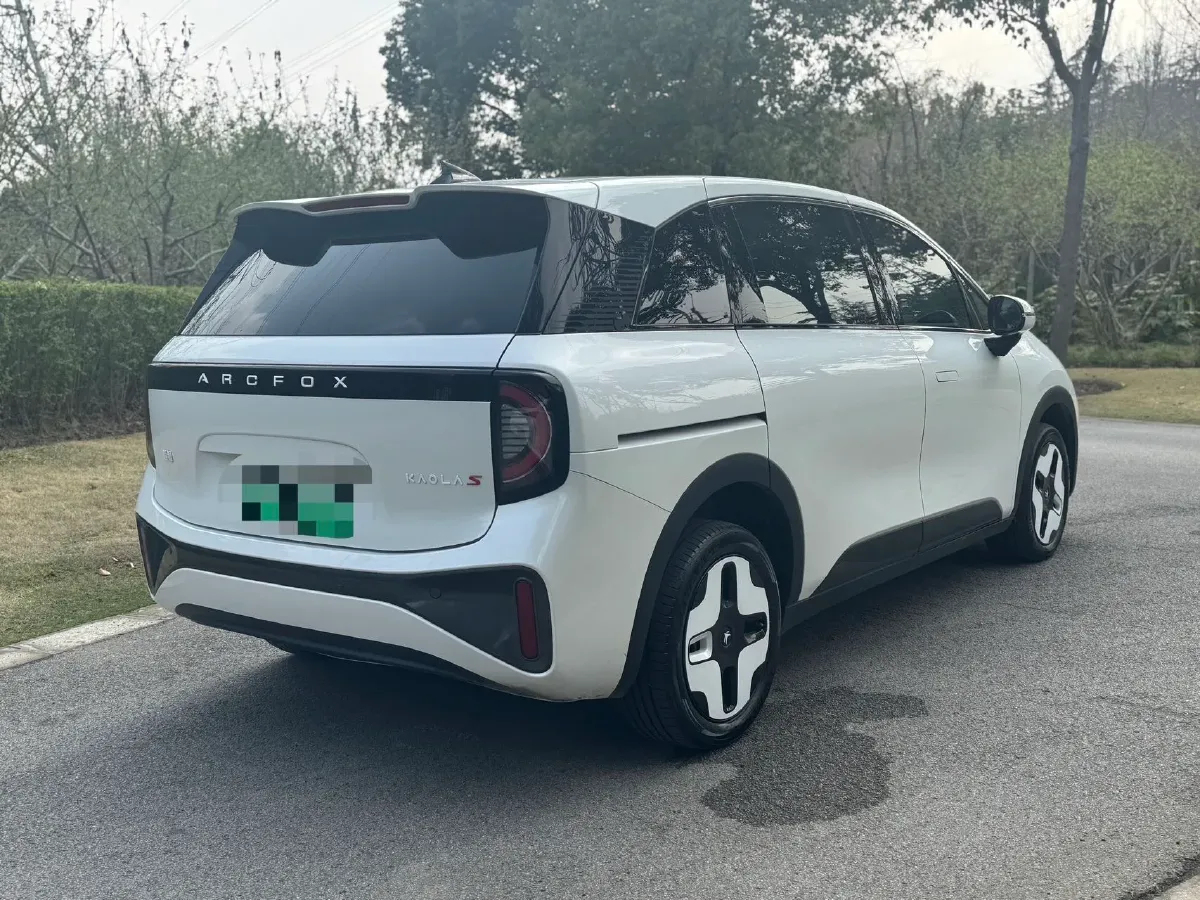 2024 ARCFOX KAOLA BEV 58.8KWH,autocango,china used car exporter,china ev exporter,chinese used car exporter,chinese used ev exporter