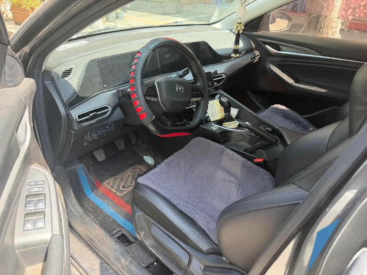 2021 ChangAn Eado 1.6L 128HP L4 5MT,autocango,china used car exporter,china ev exporter,chinese used car exporter,chinese used ev exporter