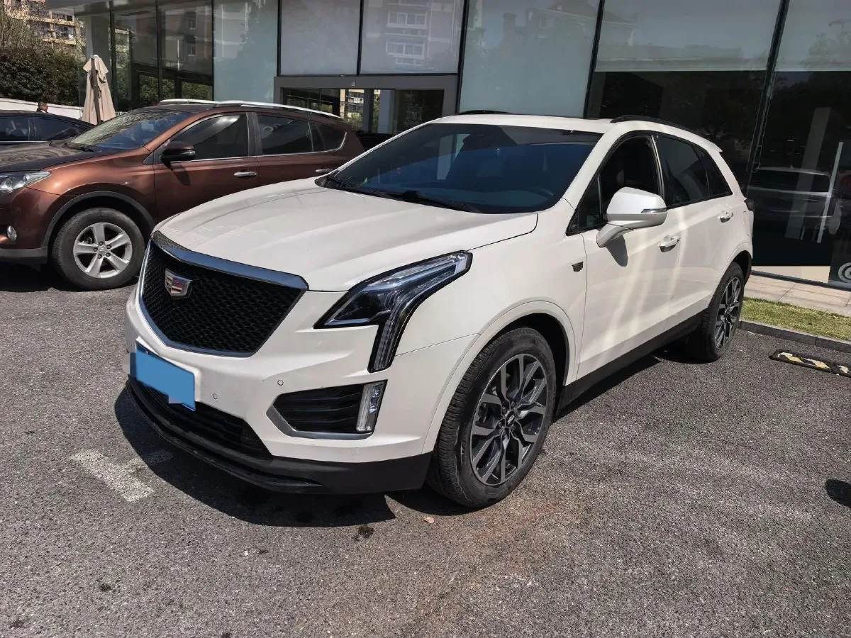 2022 Cadillac XT5 2.0T 237HP L4 9AT,autocango,china used car exporter,china ev exporter,chinese used car exporter,chinese used ev exporter