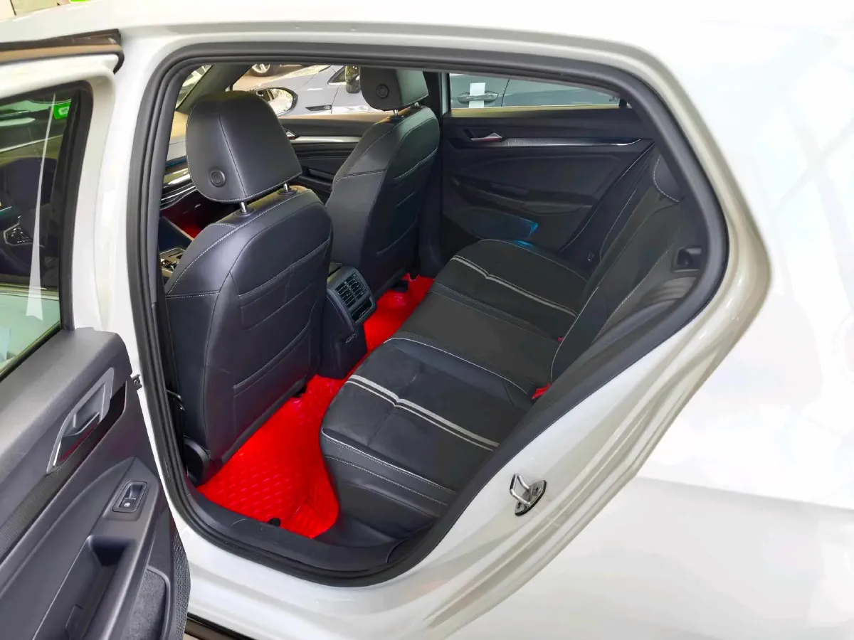 2023 Volkswagen Golf 1.4T 150HP L4 7DCT,autocango,china used car exporter,china ev exporter,chinese used car exporter,chinese used ev exporter