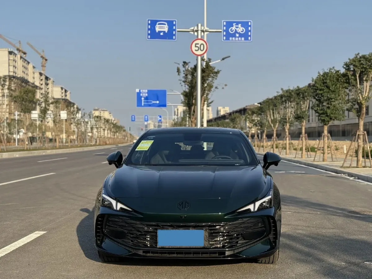 2025 MG 7 1.5T 188HP L4 7DCT,autocango,china used car exporter,china ev exporter,chinese used car exporter,chinese used ev exporter