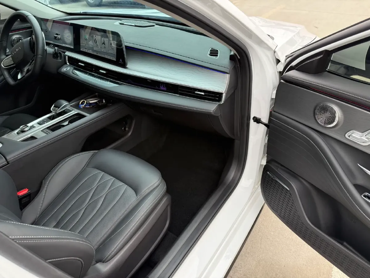 2025 Chery Arrizo 8 2.0T 254HP L4 7DCT,autocango,china used car exporter,china ev exporter,chinese used car exporter,chinese used ev exporter